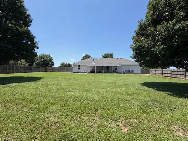 21092 Lawrence 1212, Ash Grove, MO 65604