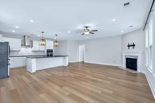 109 Woodcross DR, Simpsonville, SC 29681