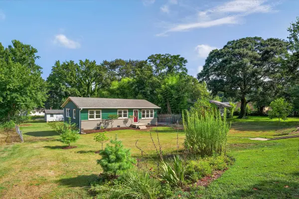 137 Anderson DR, Spartanburg, SC 29302-3063