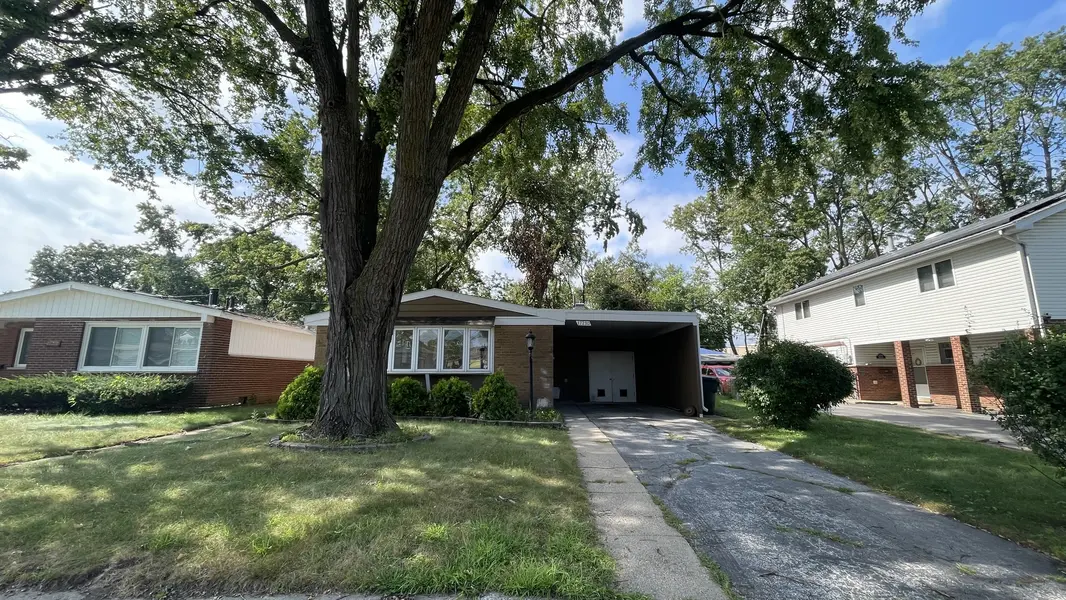 17210 Hawthorne DR, East Hazel Crest, IL 60429