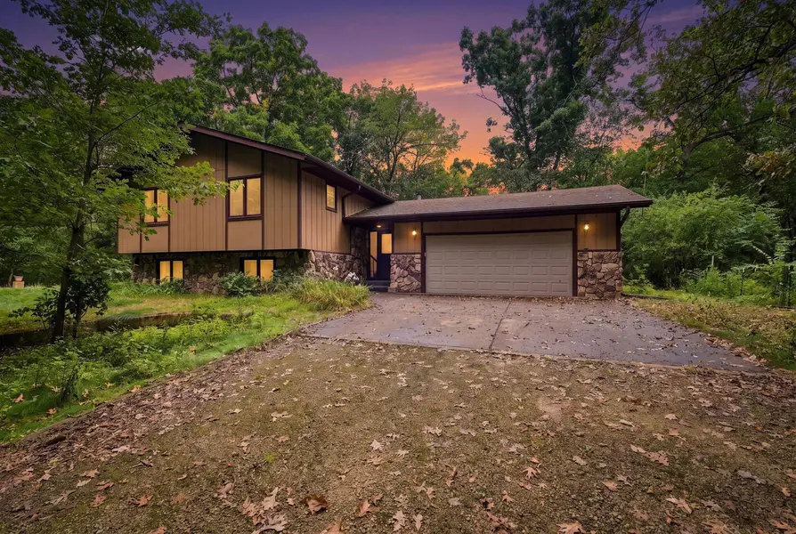 11796 Akron AVE, Inver Grove Heights, MN 55077