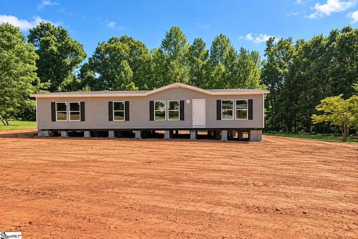 221 Helen ST, Clinton, SC 29325