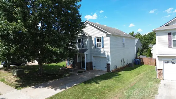 5243 Swearngan RD, Charlotte, NC 28216