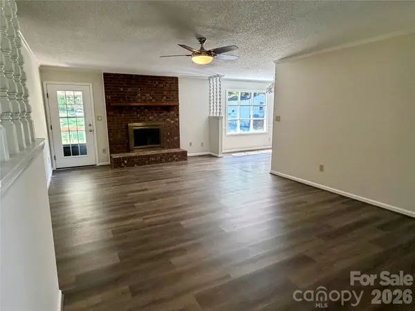 304 Plaza DR, Harrisburg, NC 28075