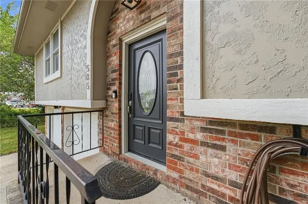 505 S 5th TER, Odessa, MO 64076