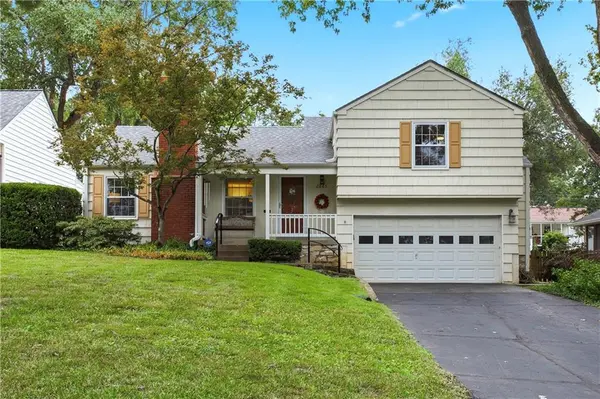 2805 W 73 ST, Prairie Village, KS 66208