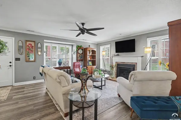 4009 Vintage CT, Lawrence, KS 66047