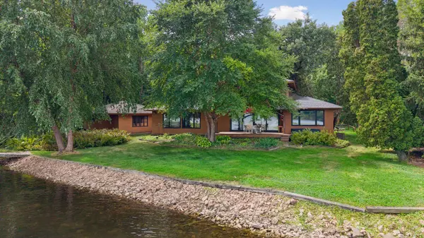 5525 Timber Lane, Excelsior, MN 55331