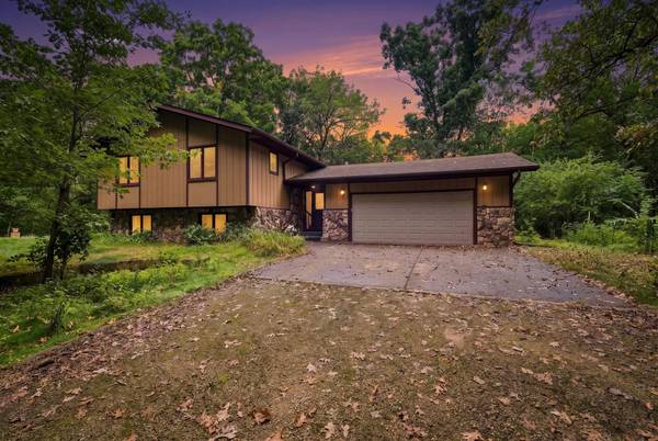 11796 Akron AVE, Inver Grove Heights, MN 55077