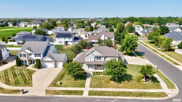 1004 Melinda CT, Forsyth, IL 62535