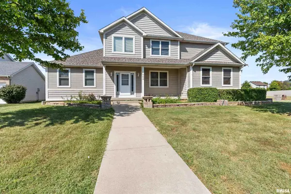 1004 Melinda CT, Forsyth, IL 62535