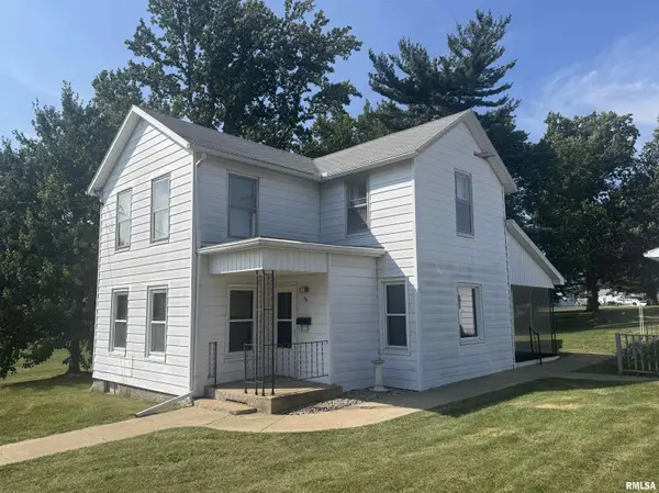 75 W VERNON ST, Farmington, IL 61531