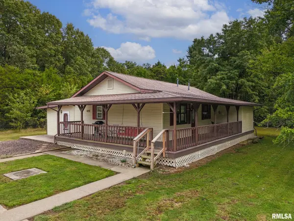 10872 Simpkins LN, Marion, IL 62959