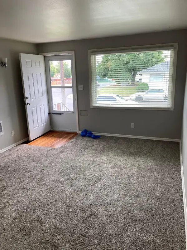 609 E EUCLID Ave, Spokane, WA 99207