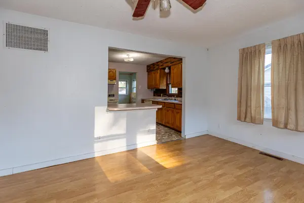 510 N Ash ST, Willow Springs, MO 65793