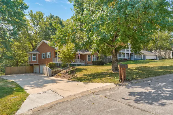 228 E Osage DR, Springfield, MO 65810
