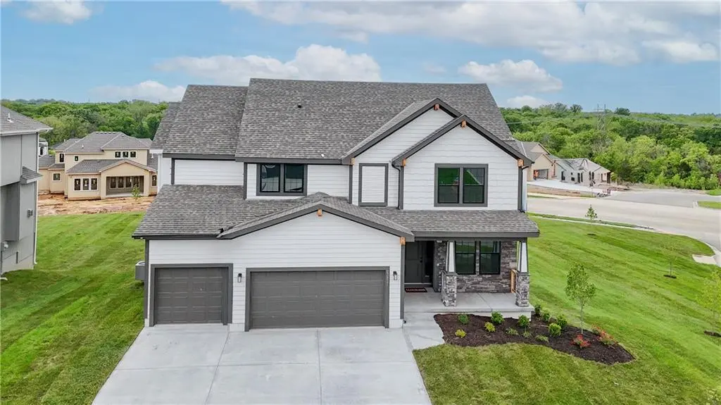 24624 W 60th TER, Shawnee, KS 66226