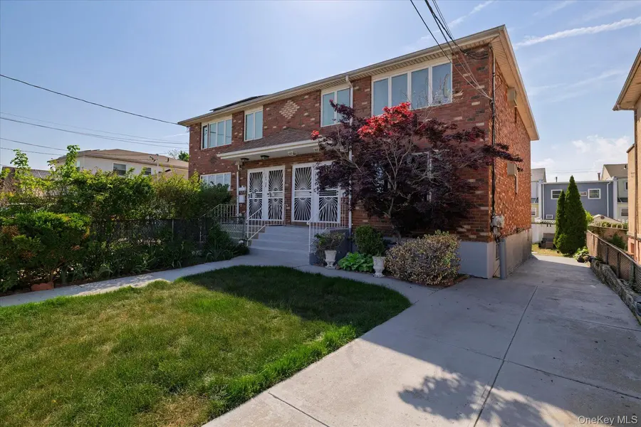 147-24 230th PL, Springfield Gardens, NY 11413