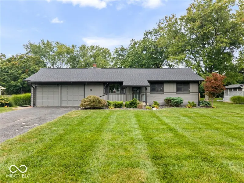 8016 Chiltern DR, Indianapolis, IN 46268