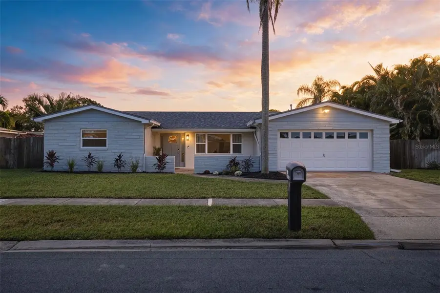 9276 79TH AVE, Seminole, FL 33777