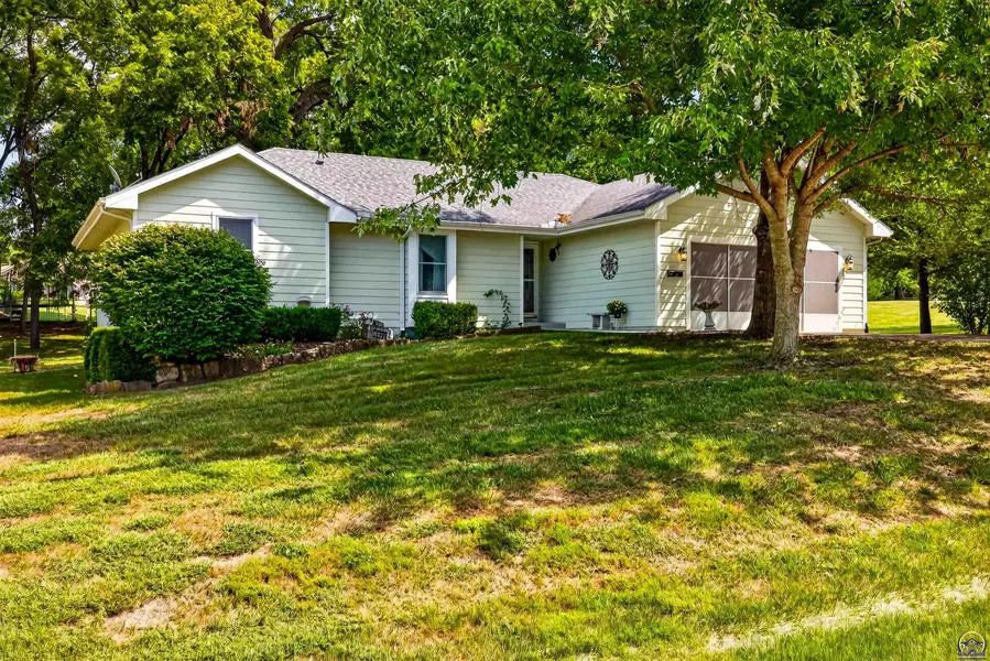 5920 NE Marple DR, Topeka, KS 66617