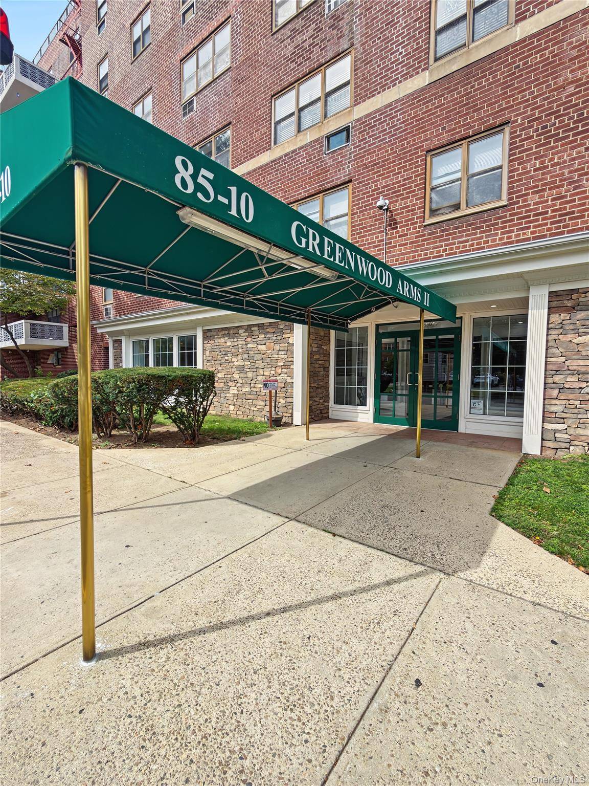 85 10 151st Ave #5G, Howard Beach, NY 11414