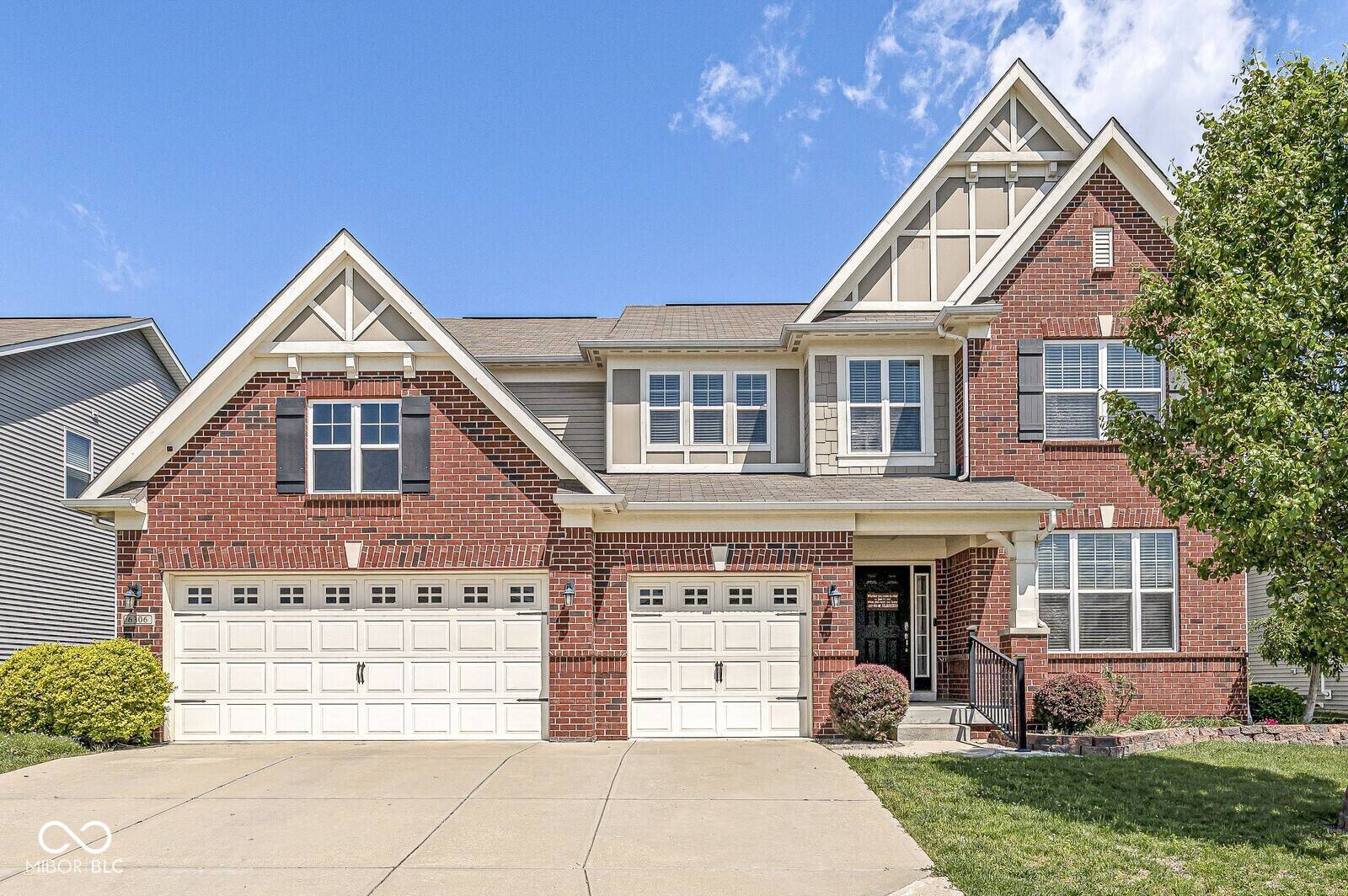 6306 Curlew LN, Zionsville, IN 46077