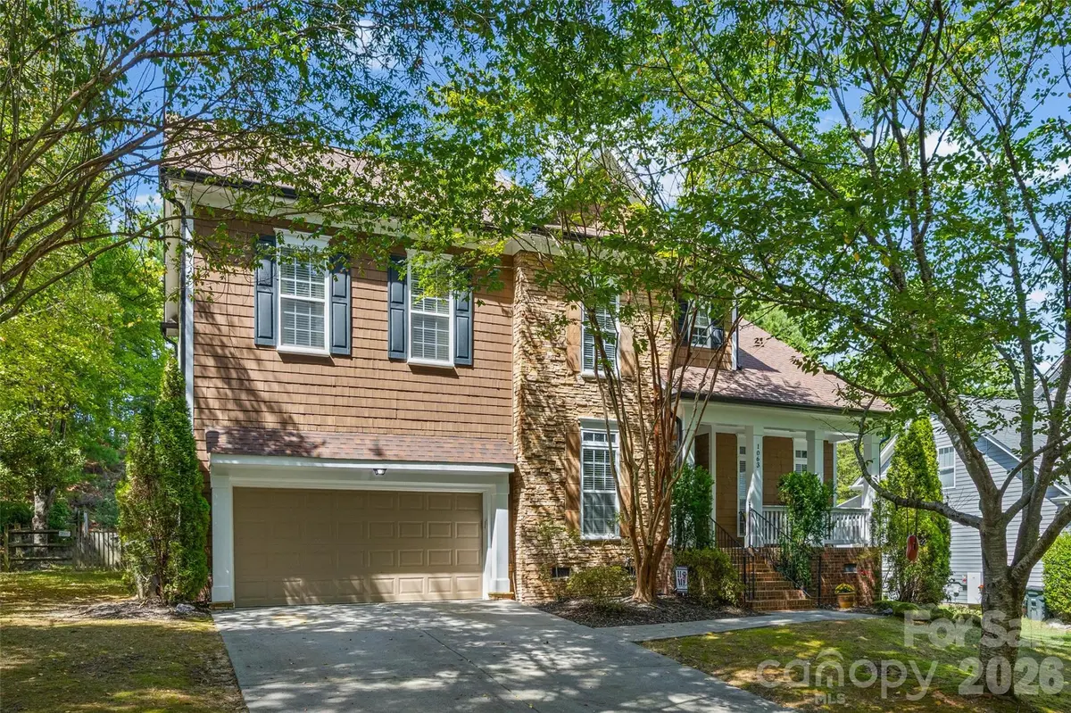 1063 Hunters Run DR, Tega Cay, SC 29708