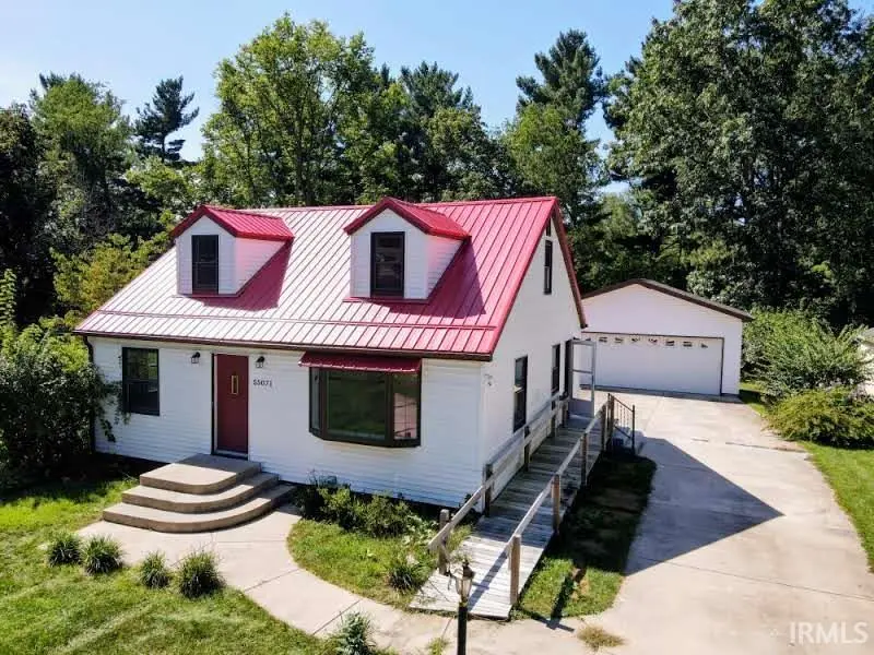 55071 Holmes RD, South Bend, IN 46628
