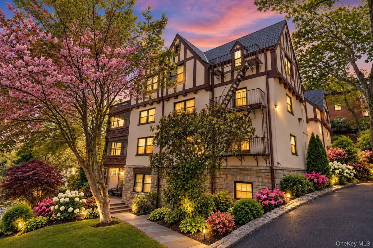64 kensington RD #3B, Bronxville, NY 10708