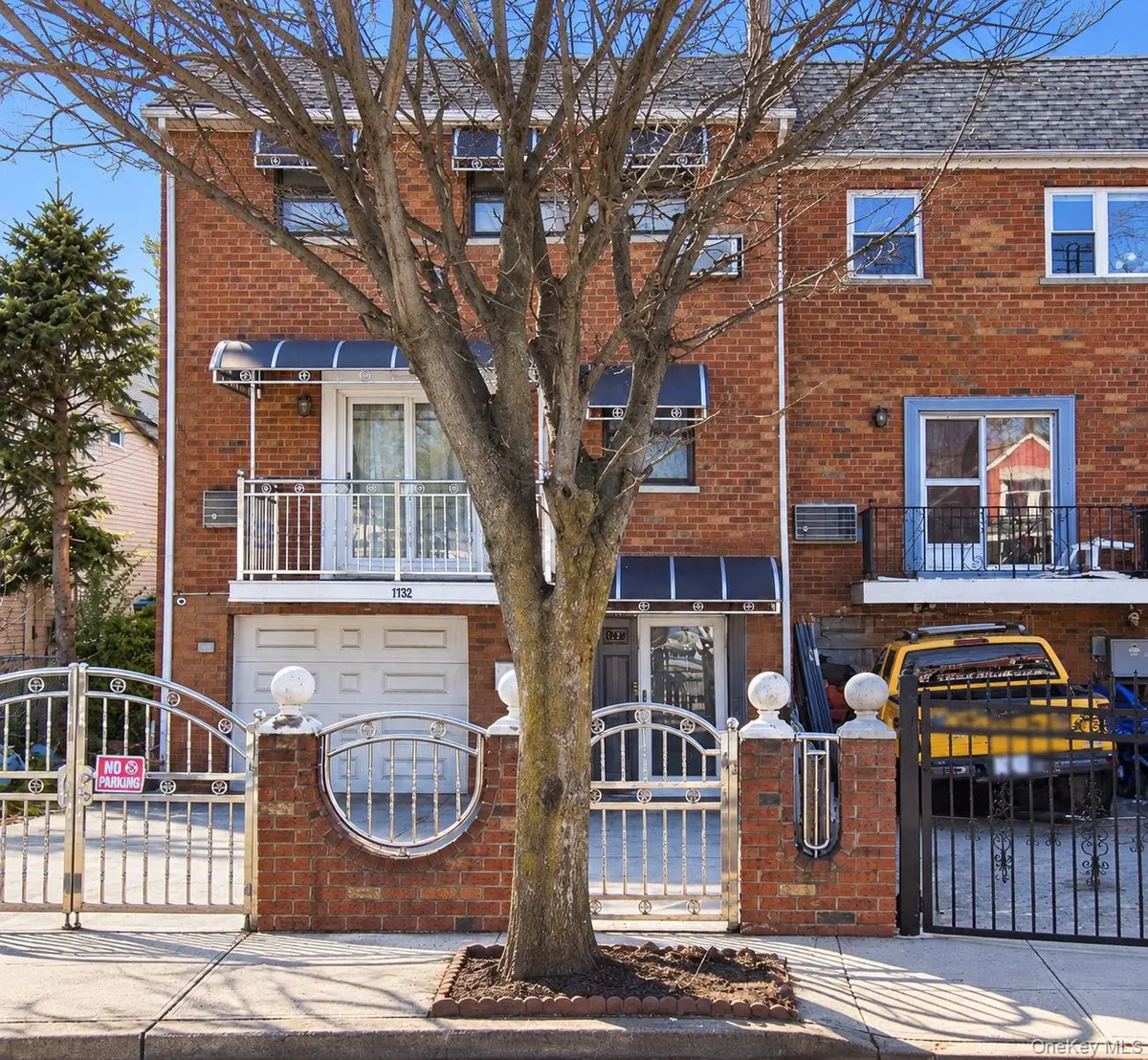 1792 Lacombe AVE, Bronx, NY 10473
