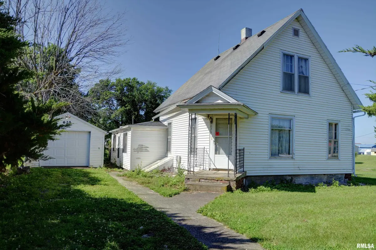 625 W WASHINGTON ST, Blandinsville, IL 61420