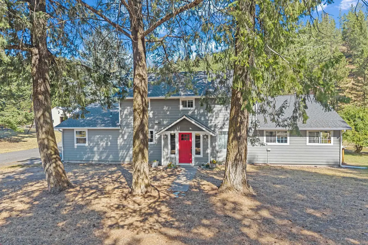 3050 Red Marble Rd, Chewelah, WA 99109