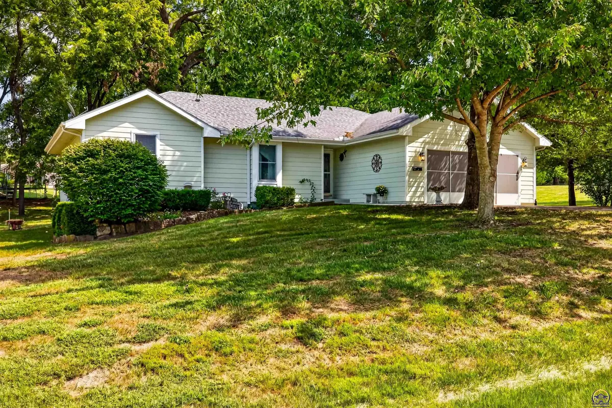 5920 NE Marple DR, Topeka, KS 66617