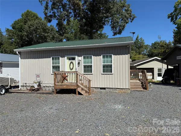 222 Lake Tillery TRL #C72, Mount Gilead, NC 27306