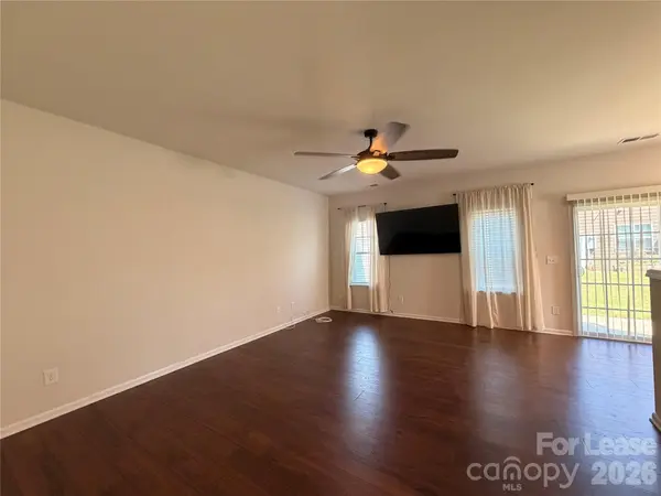 9330 Grand Valley DR, Charlotte, NC 28213
