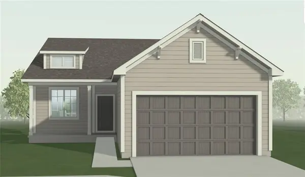 27016 E Dogwood LN, Lee's Summit, MO 64086
