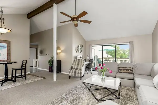4727 N Cliff Hill CIR, Kansas City, MO 64151