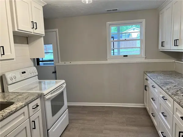 1518 Davis RD, Lawrence, KS 66046
