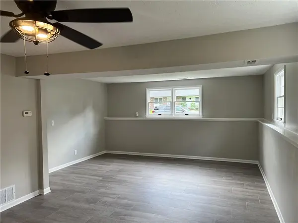 1518 Davis RD, Lawrence, KS 66046