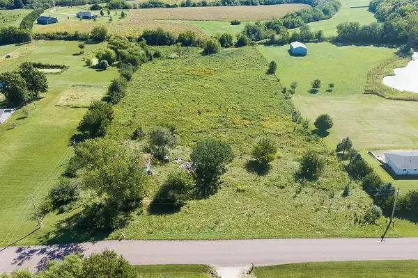33132 199th ST, Leavenworth, KS 66048