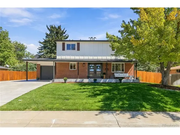 6512 S Steele, Centennial, CO 80121