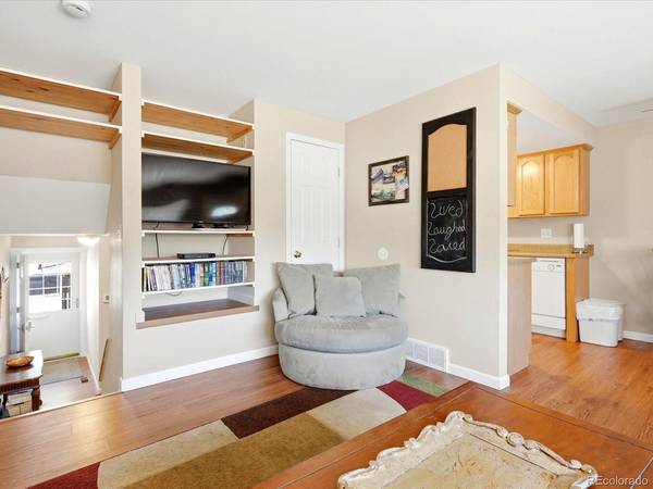 776 W Cleveland, Lafayette, CO 80026