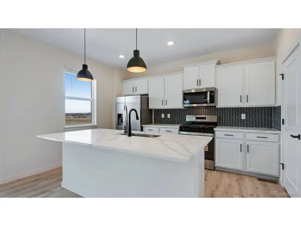 43092 Castle Stuart, Elizabeth, CO 80107