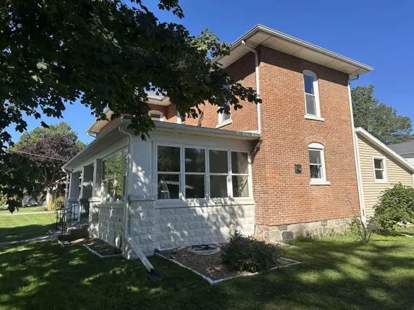 406 W Toledo ST, Fremont, IN 46737