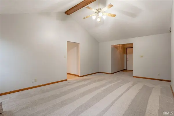 6021 Yosemite DR, Newburgh, IN 47630-2005