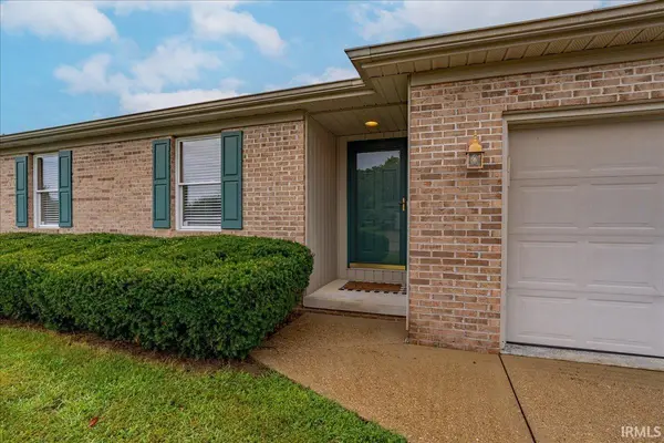 6021 Yosemite DR, Newburgh, IN 47630-2005