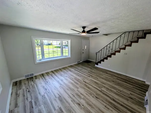 55071 Holmes RD, South Bend, IN 46628