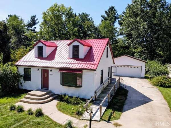 55071 Holmes RD, South Bend, IN 46628