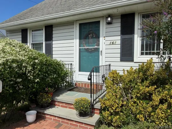 161 Van Buren ST, West Babylon, NY 11704